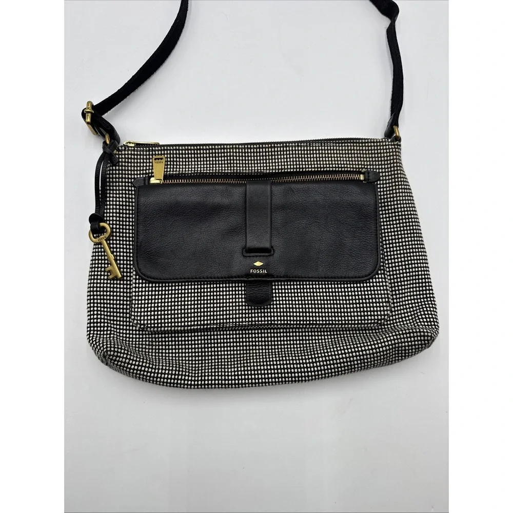 Fossil Kinley Crossbody Handbag Messenger Bag Purse Black White Bronze key Tag